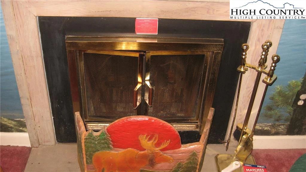 Image number 12 for the current listing