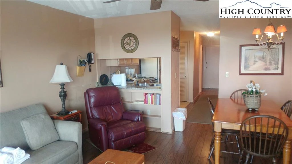 Image number 20 for the current listing