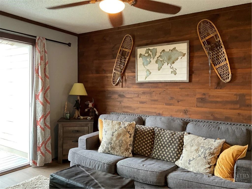 Image number 8 for the current listing