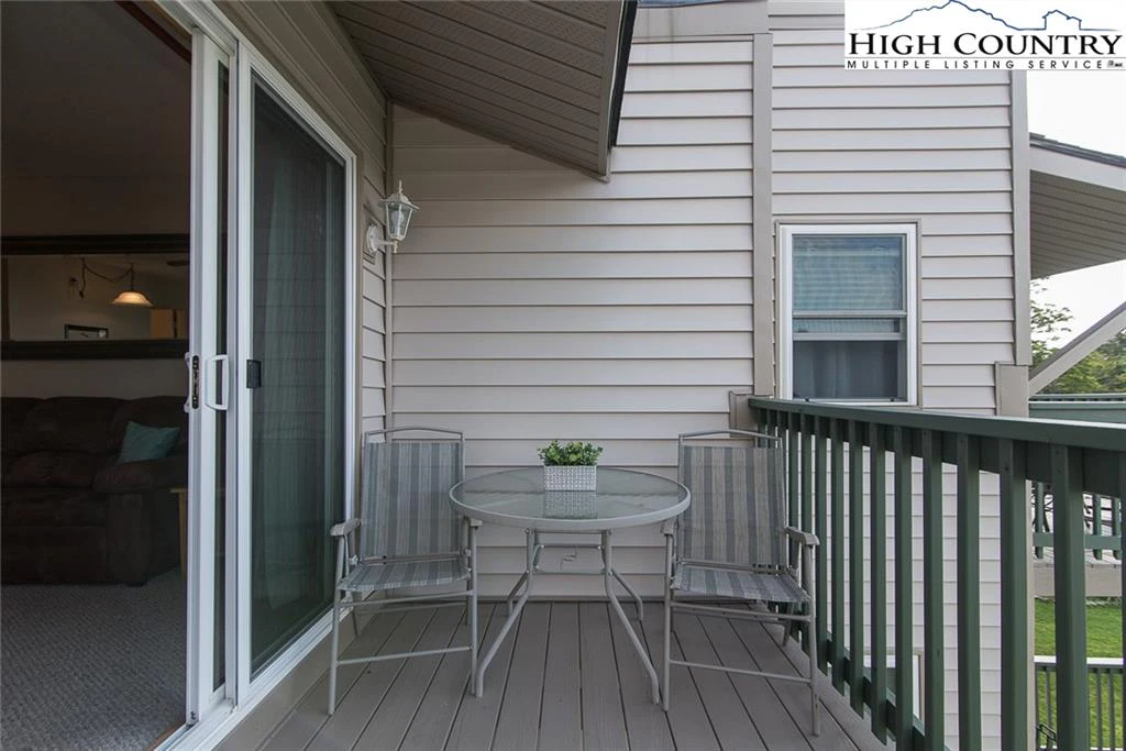 Image number 7 for the current listing