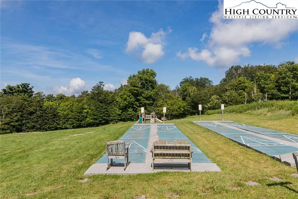 Image number 2 for the current listing