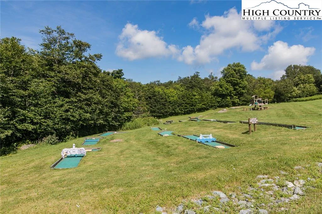 Image number 14 for the current listing
