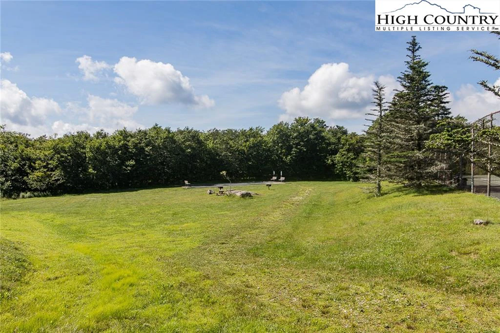 Image number 16 for the current listing