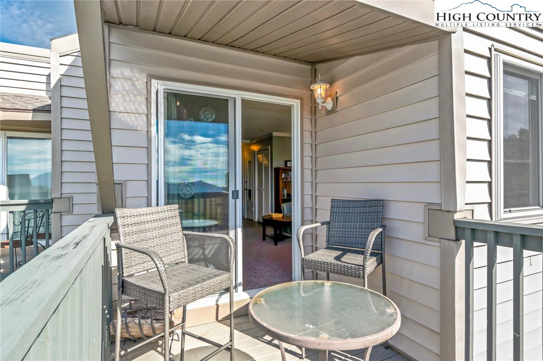 Image number 4 for the current listing