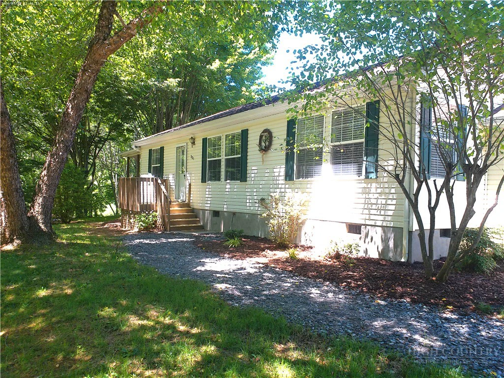 Image number 1 for the current listing