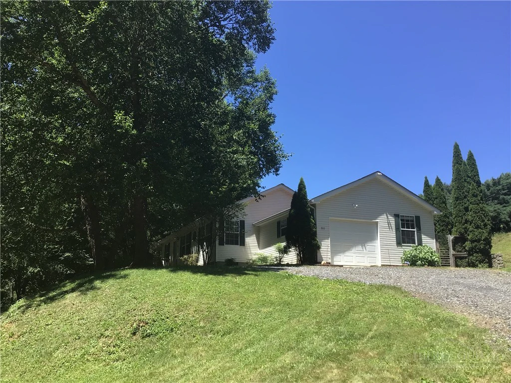 Image number 4 for the current listing
