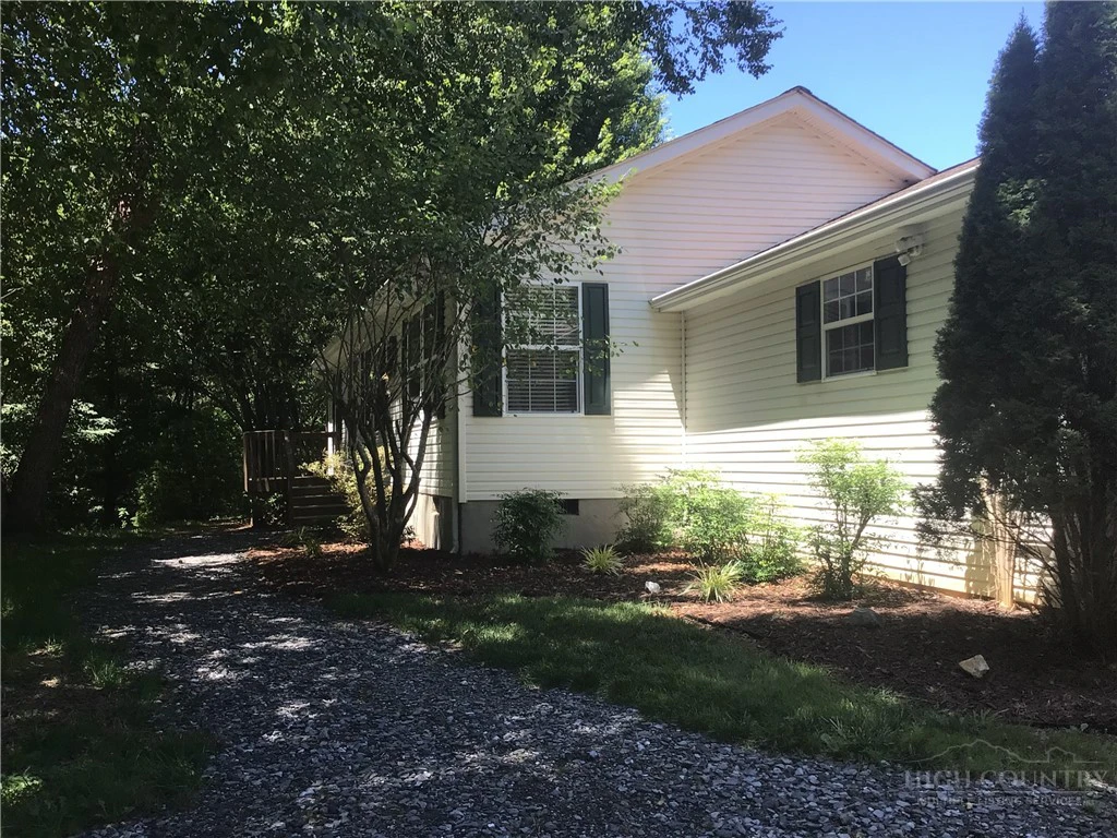 Image number 6 for the current listing