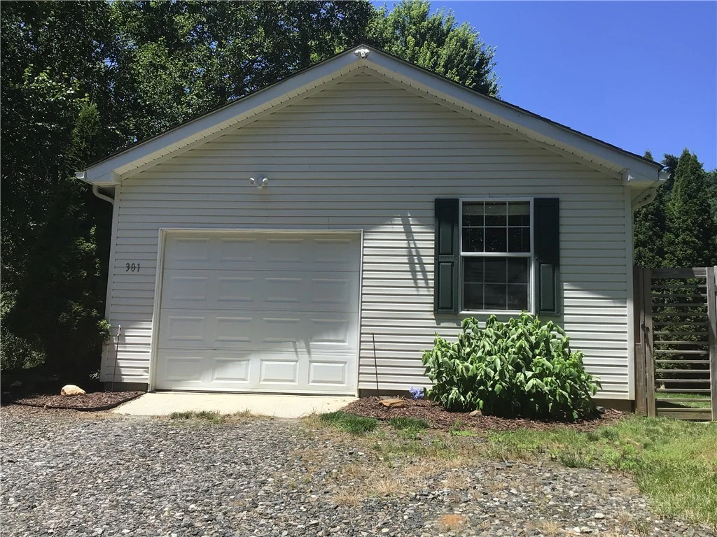 Image number 7 for the current listing