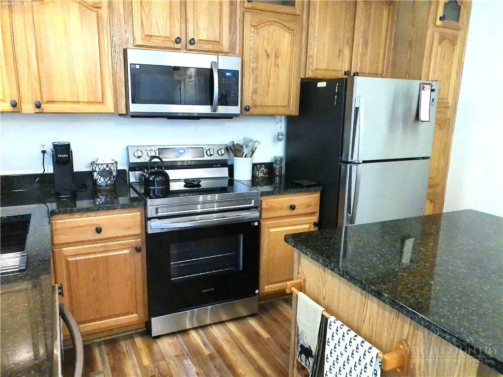 Image number 13 for the current listing