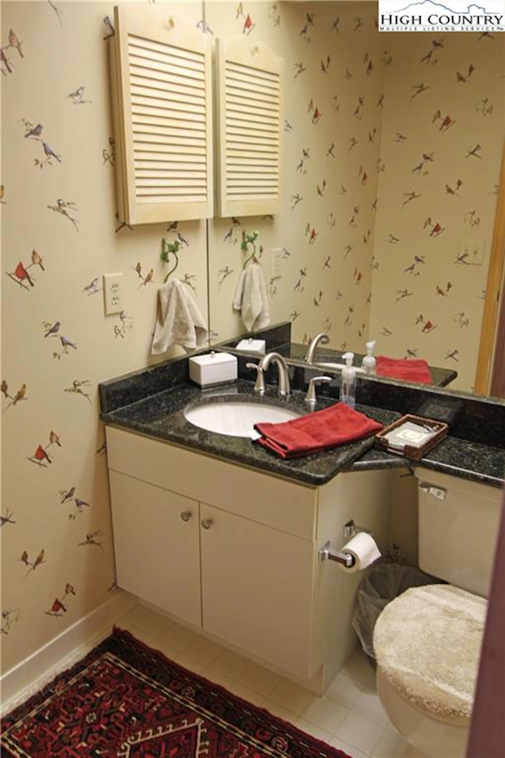 Image number 4 for the current listing