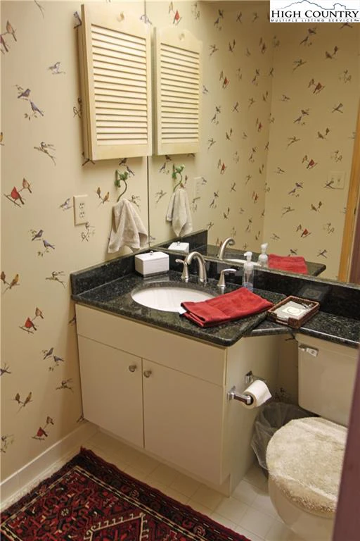 Image number 4 for the current listing