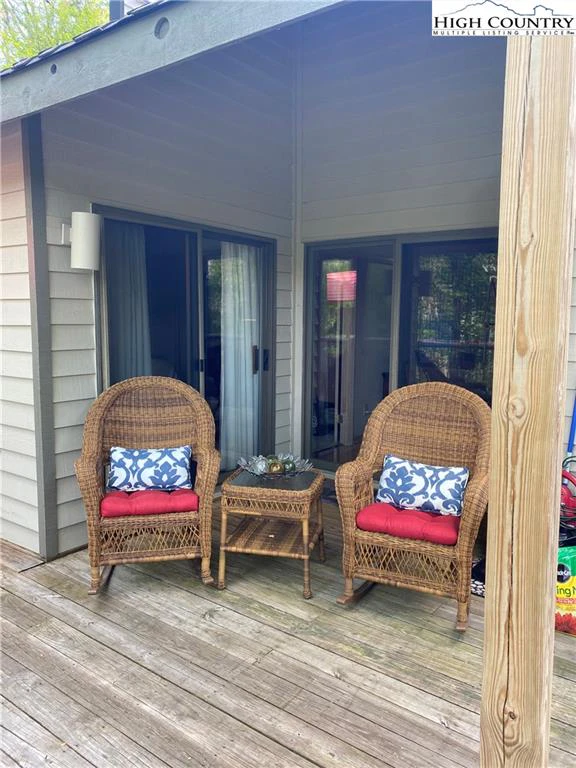 Image number 9 for the current listing