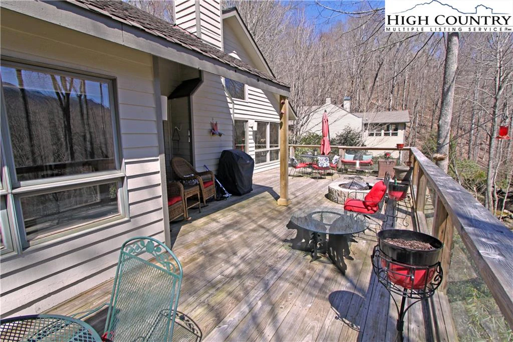 Image number 11 for the current listing
