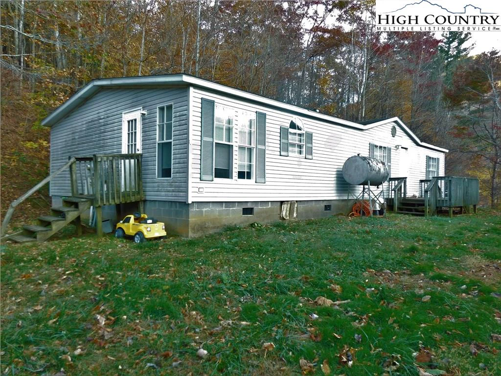 Image number 1 for the current listing