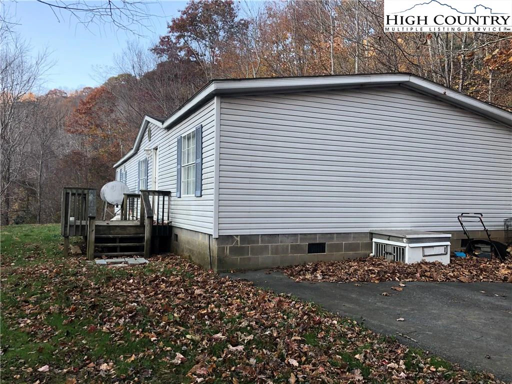 Image number 7 for the current listing