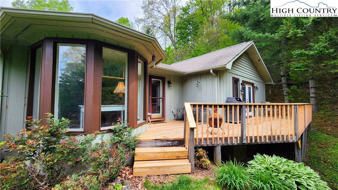 Image number 2 for the current listing