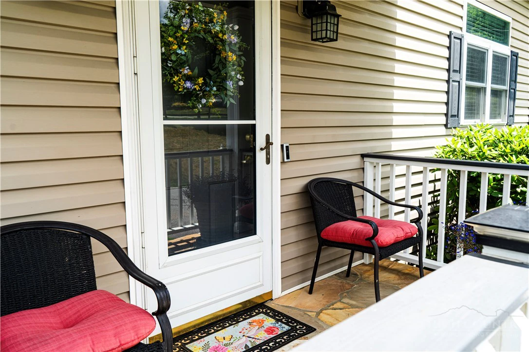 Image number 8 for the current listing