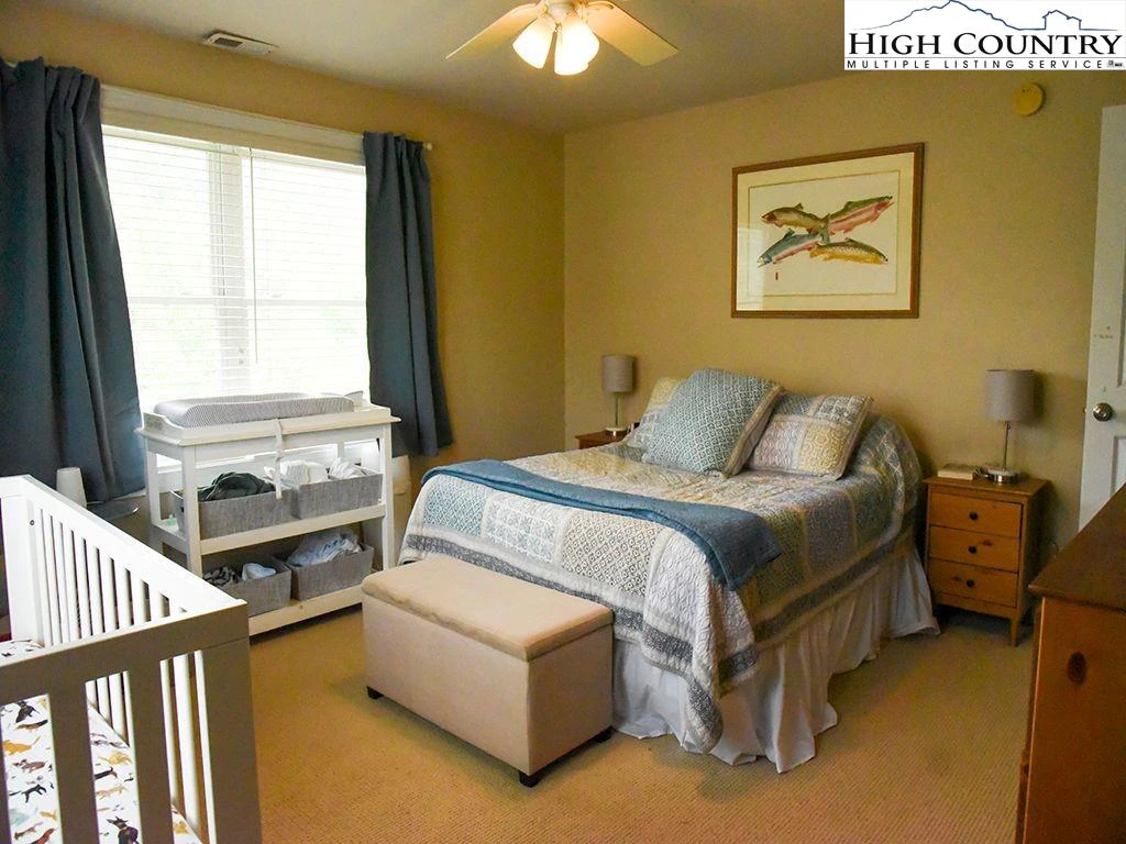 Image number 9 for the current listing