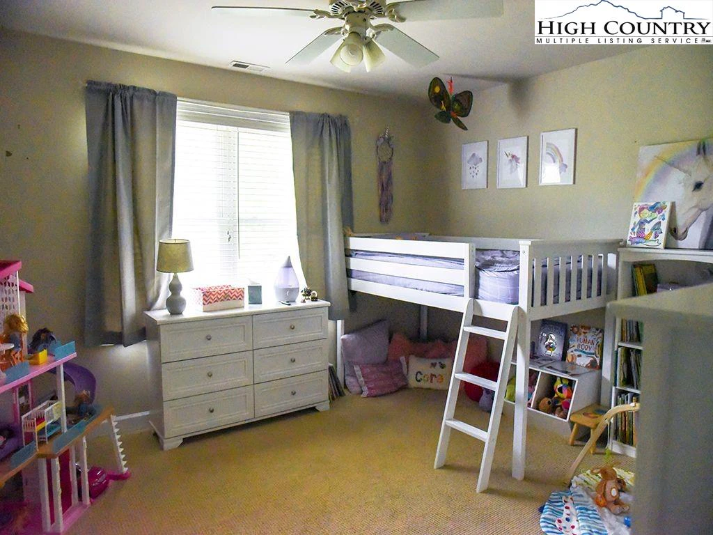 Image number 5 for the current listing