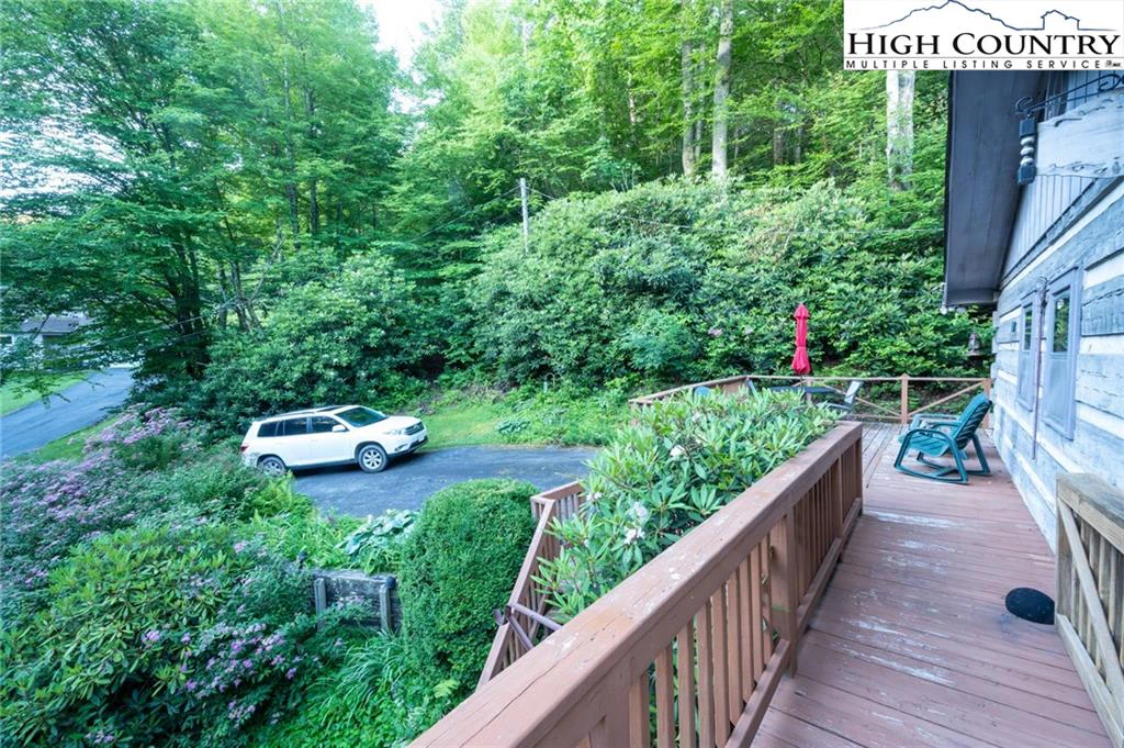 Image number 11 for the current listing