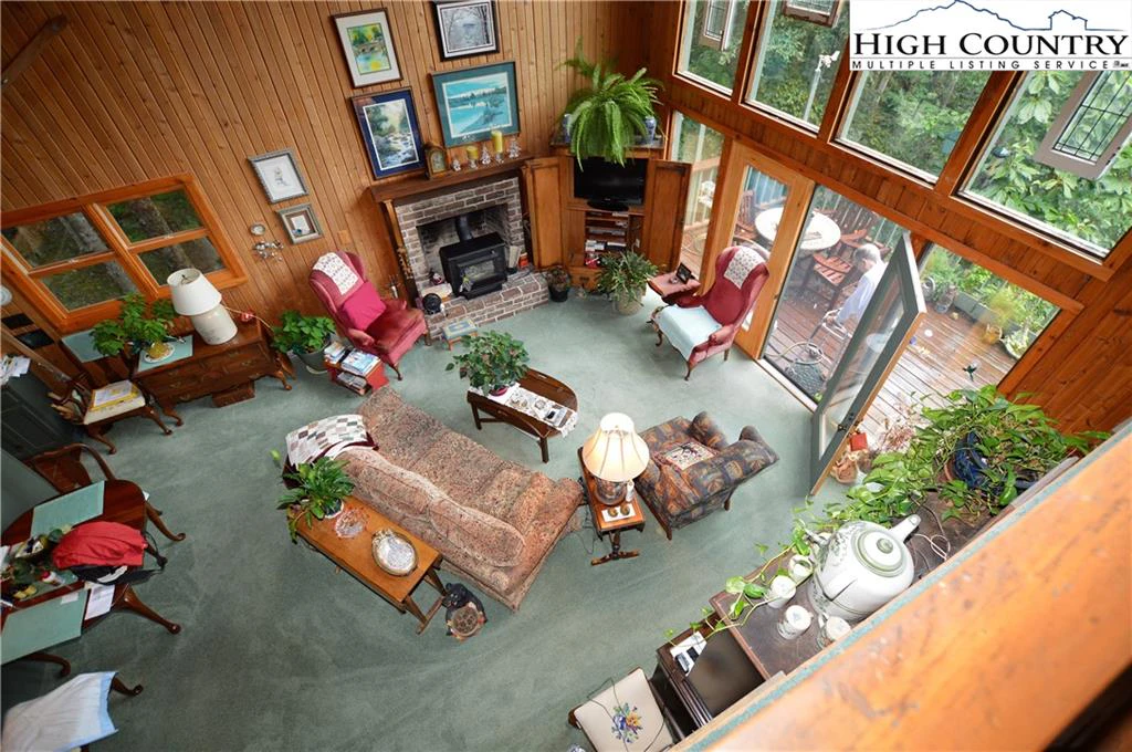 Image number 1 for the current listing