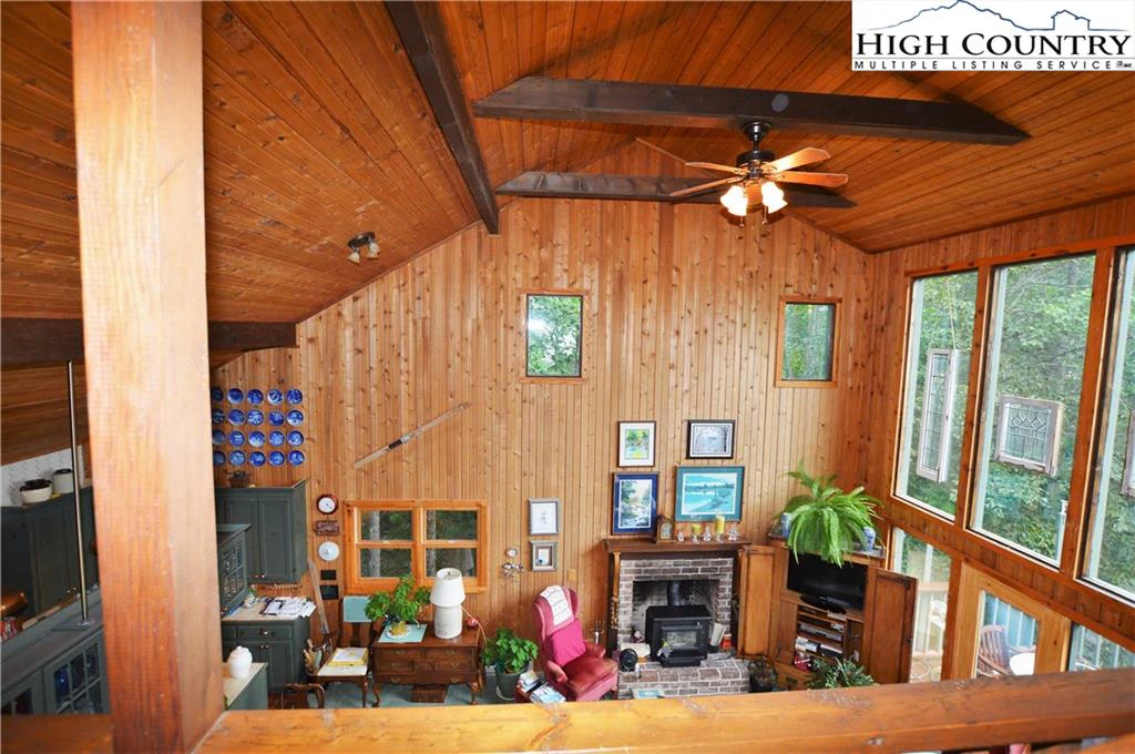 Image number 9 for the current listing