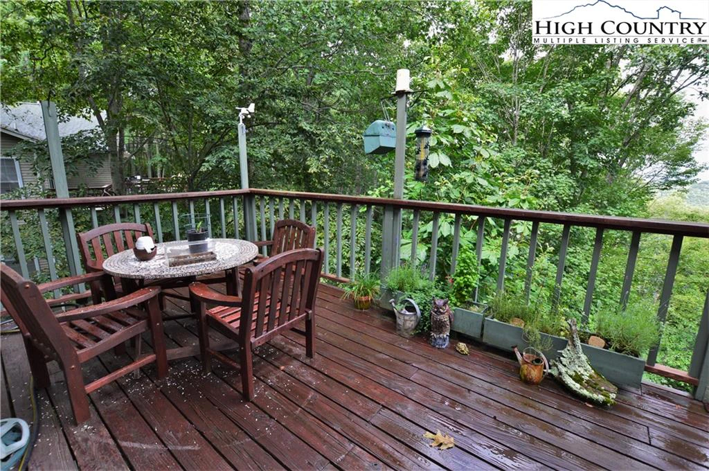 Image number 2 for the current listing