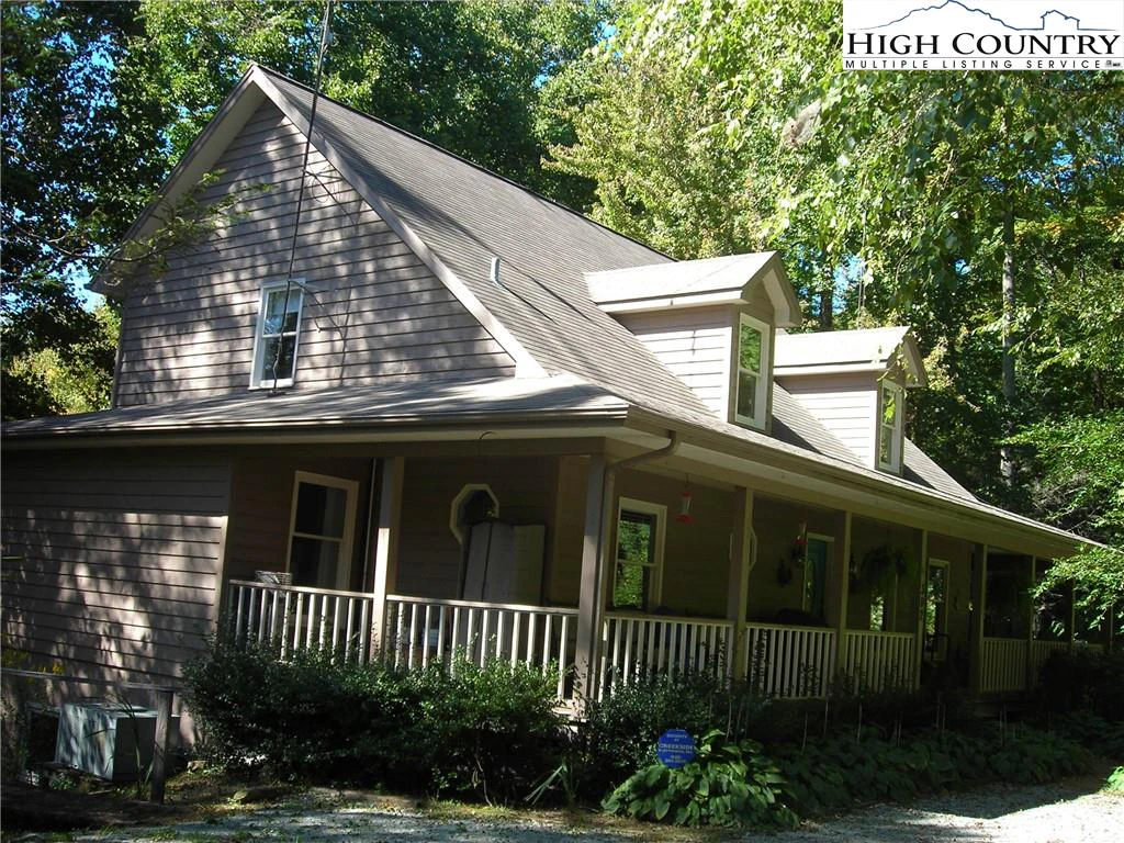 Image number 1 for the current listing