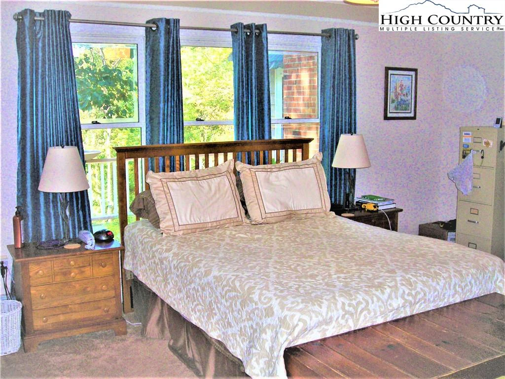Image number 7 for the current listing
