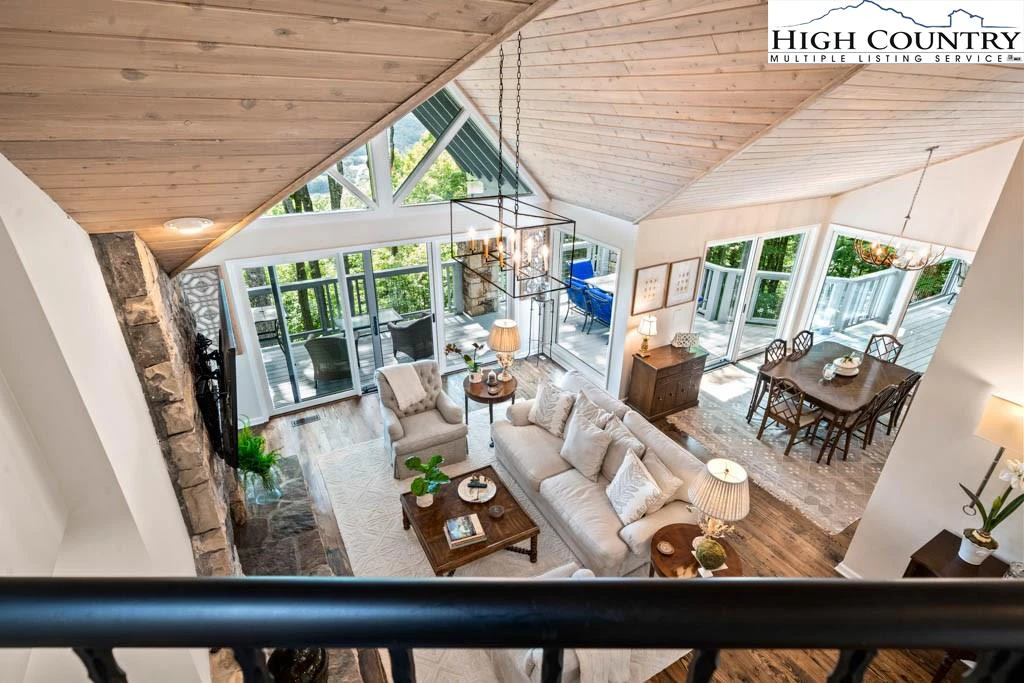 Image number 3 for the current listing