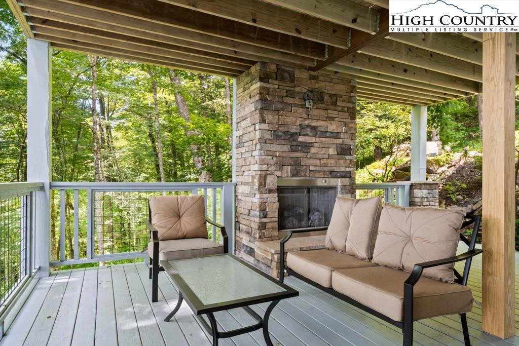 Image number 12 for the current listing