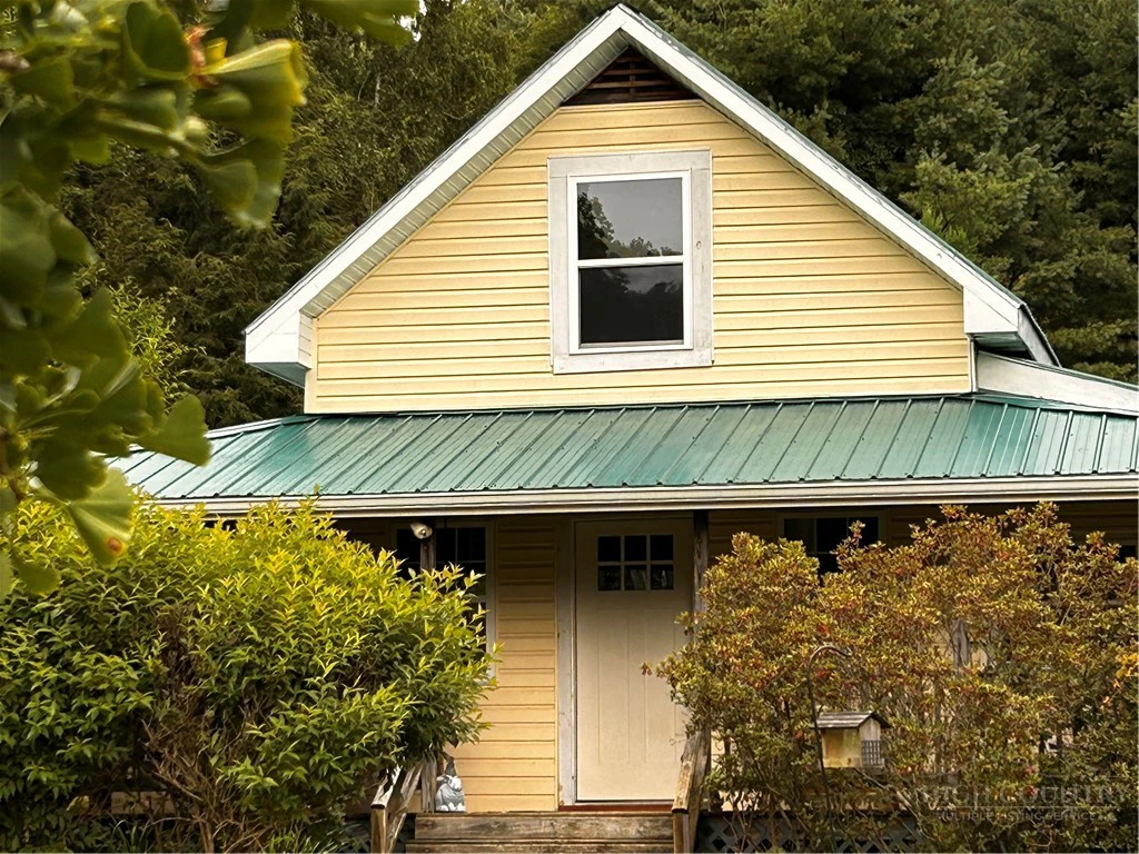 Image number 2 for the current listing