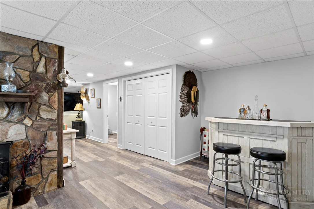 Image number 3 for the current listing