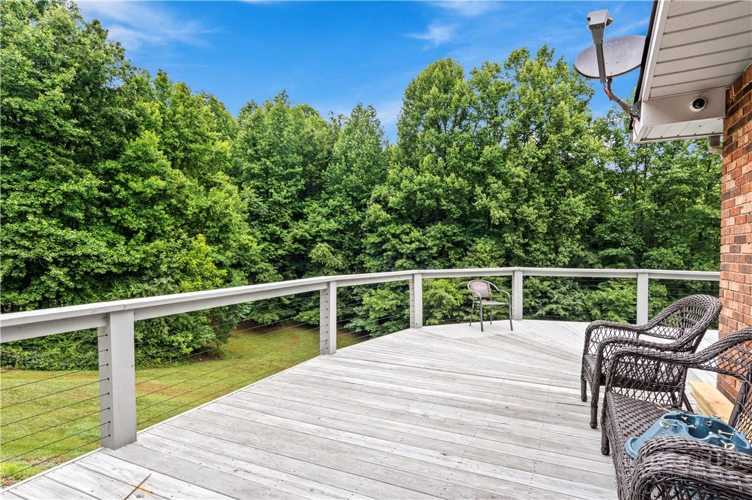 Image number 10 for the current listing