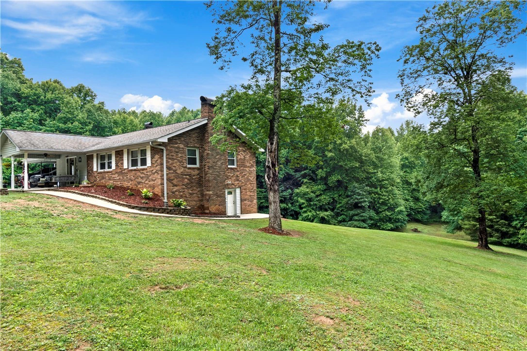 Image number 13 for the current listing