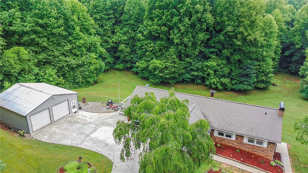 Image number 21 for the current listing