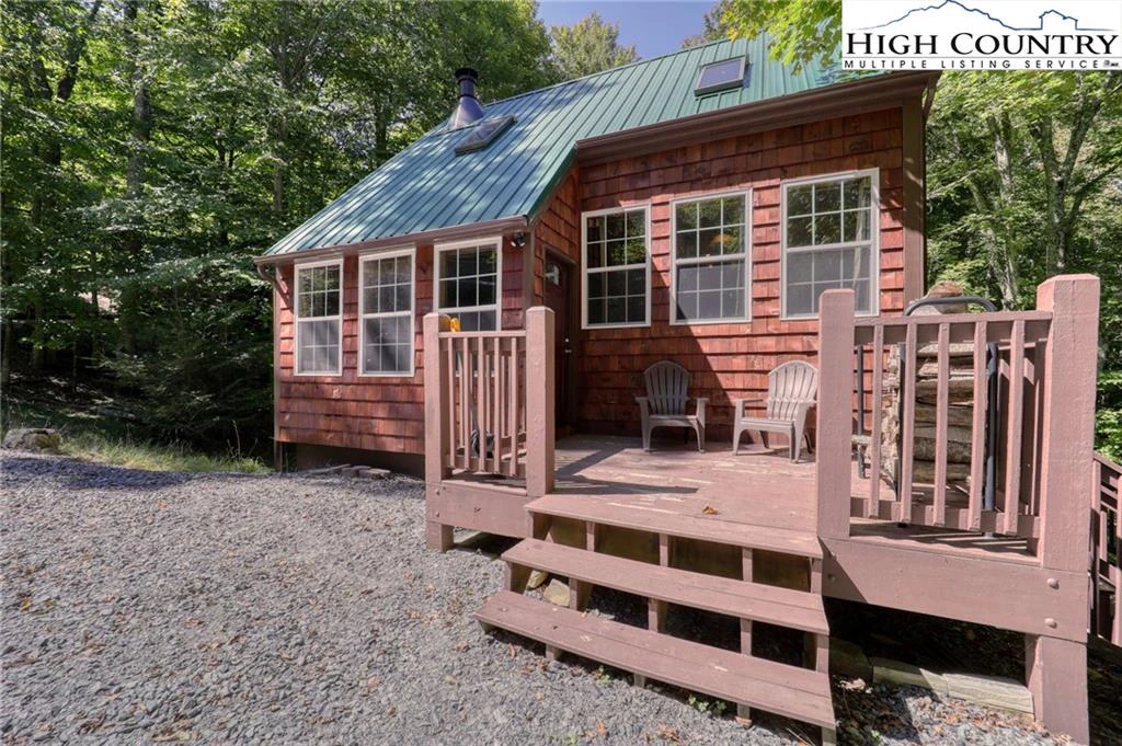 Image number 1 for the current listing