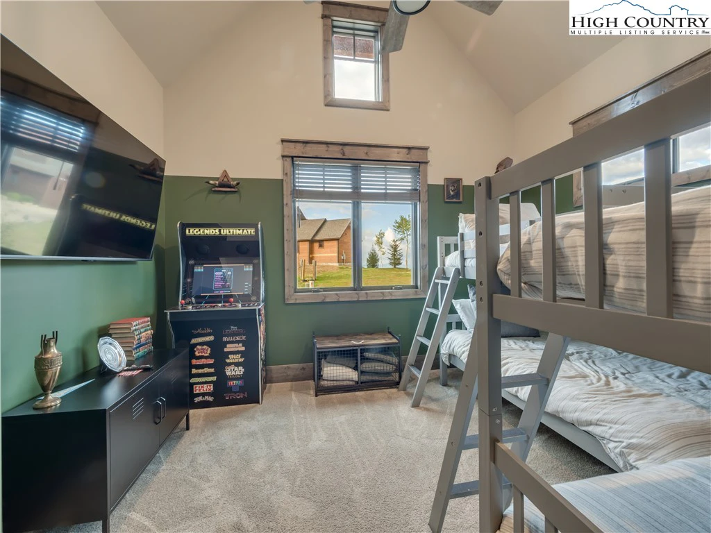 Image number 5 for the current listing