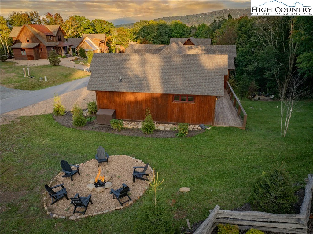 Image number 13 for the current listing