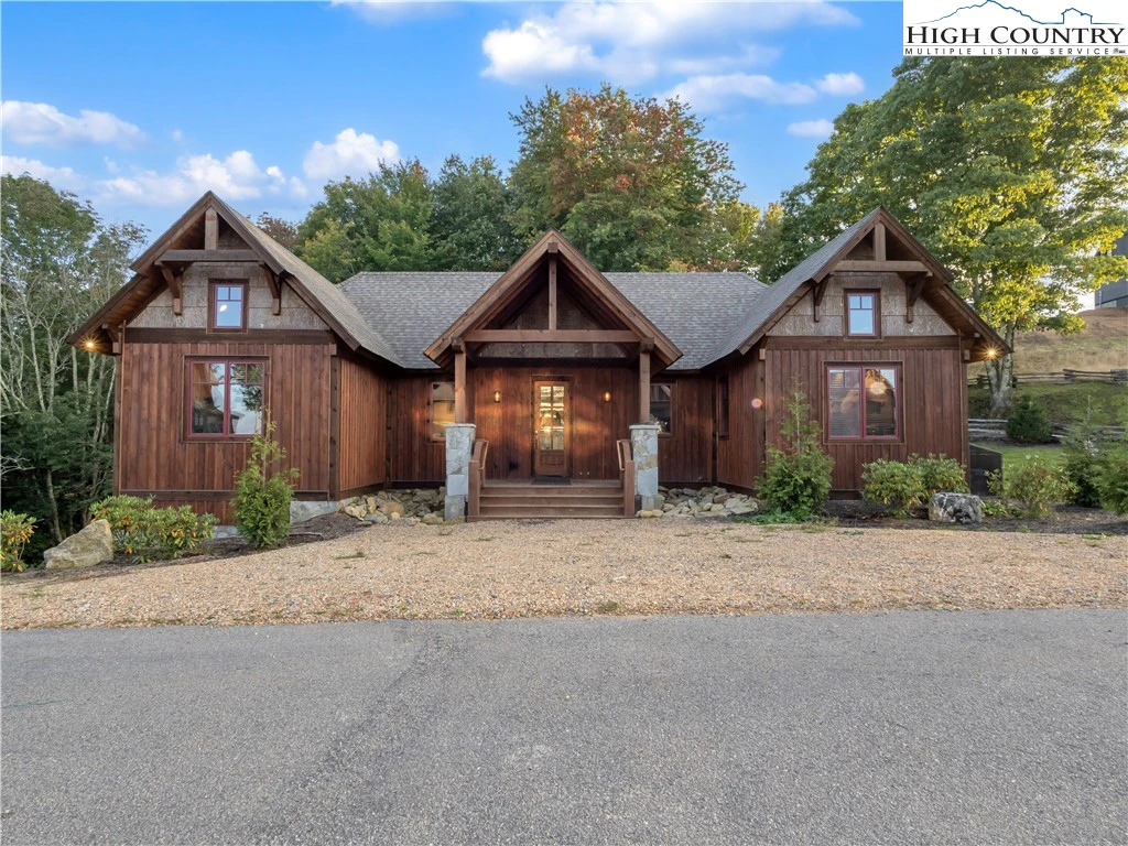 Image number 17 for the current listing