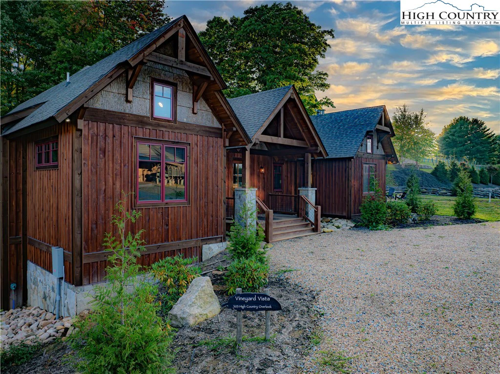 Image number 20 for the current listing