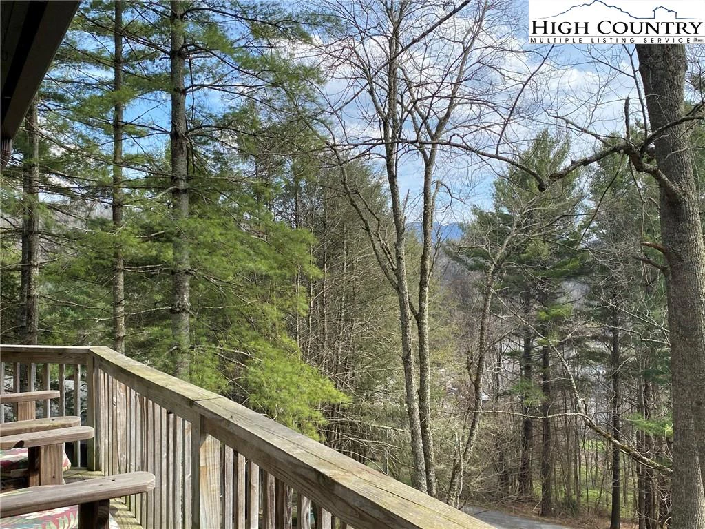 Image number 1 for the current listing