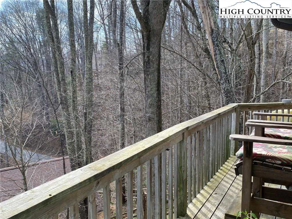 Image number 11 for the current listing