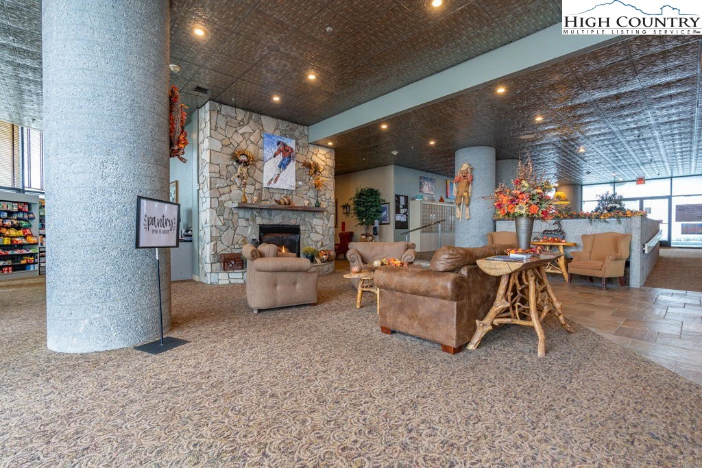 Image number 2 for the current listing