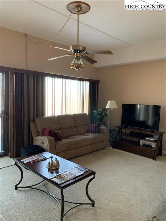 Image number 13 for the current listing