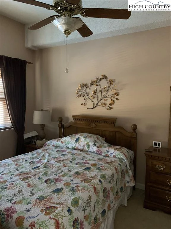 Image number 15 for the current listing