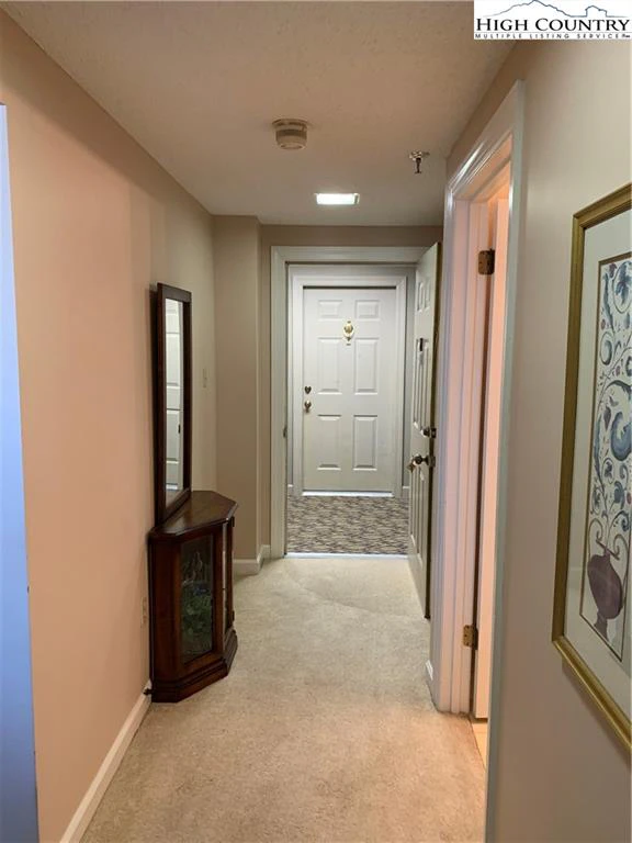 Image number 4 for the current listing