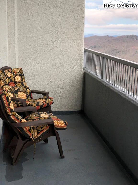 Image number 2 for the current listing
