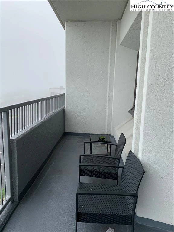 Image number 10 for the current listing