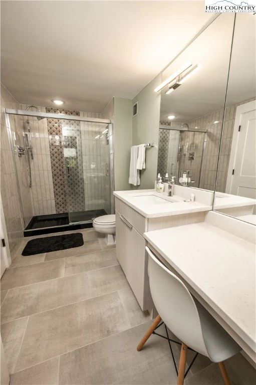 Image number 8 for the current listing